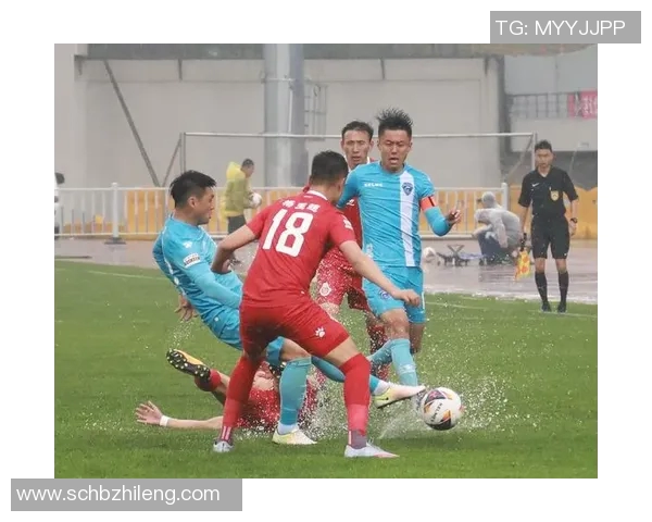 保定容大迎战深圳队全力争胜展现球队实力与斗志